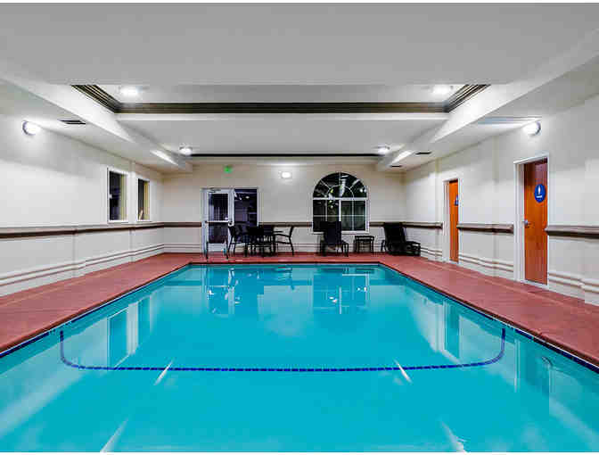 CA - Oroville - Holiday Inn Express - One Night Getaway