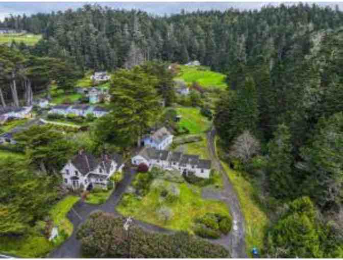 CA - Little River - Dennens Victorian Farmhouse - One Night Getaway