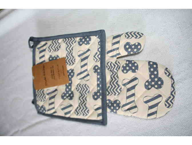 Blue/Ivory Oven Mitt and Pot Holder Set