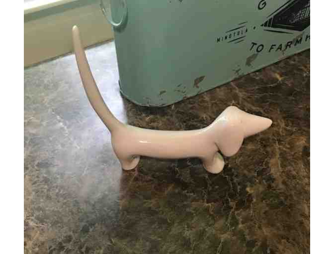 Doxie Shaped Ring Holder