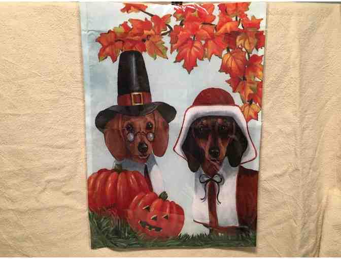 Garden Flag!  Small 12' x 18' -- Dachshund Ye Thankful Pilgrims!