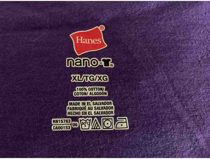 Tee Shirt - V-Neck Mickey Mouse painting a dachshund - Size XL