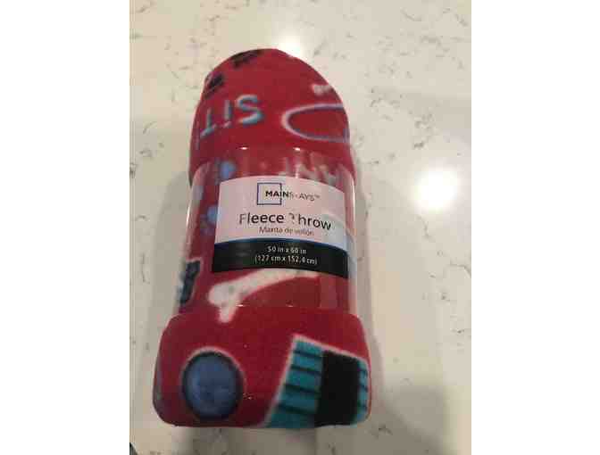 Red Dog Command Throw