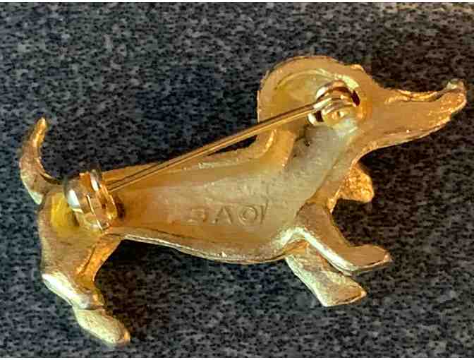 Brooch - 1970's Vintage Dachshund Brooch with Rhinestone/Crystals! Signed SAO!