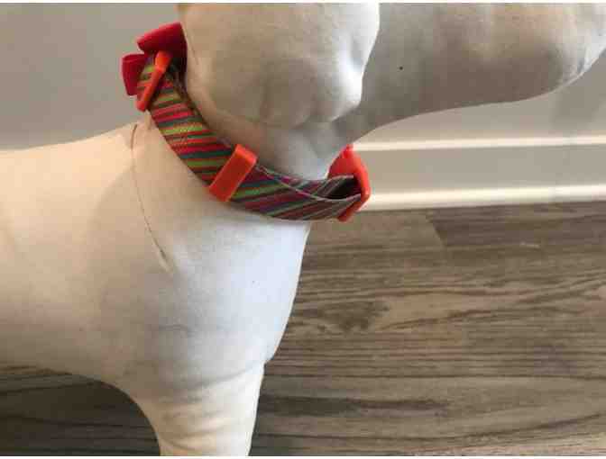 Festive dog collar with bow