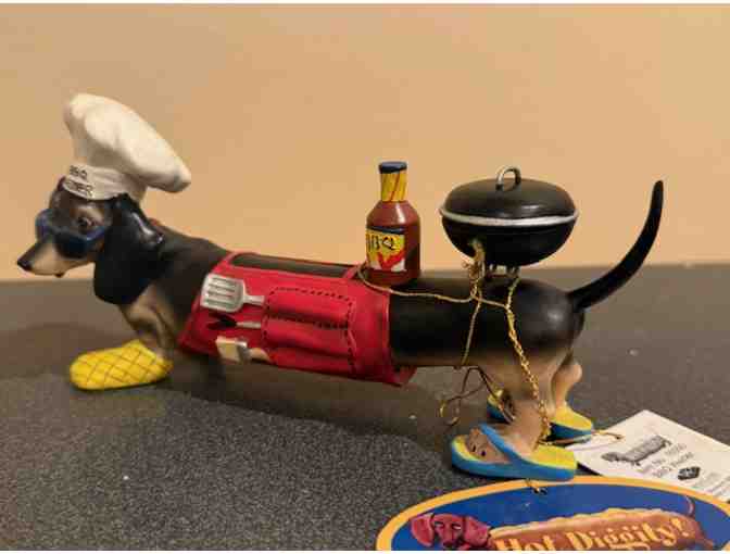 Hot Diggity Dog Dachshund 'BBQ Weiner' #16550 - with box and both tags!