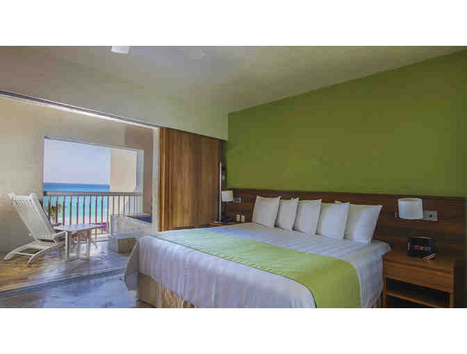 Los Cabos or Puerto Vallarta 5-Night Stay at Four-Star Beachfront Resort
