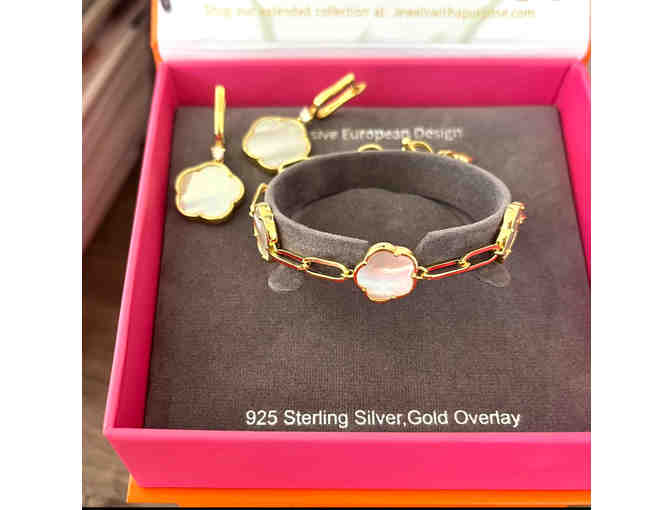 MOTHER OF PEARL Earrings & Bracelet Set