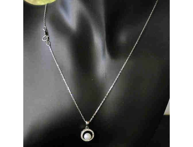 Silver Chain and Round Pendant With Pearl and Stones