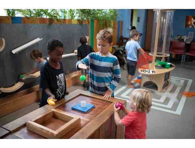 Play at the Children's Museum in San Diego