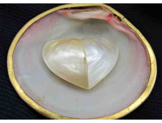 Clamshell Shaped Trinket Box