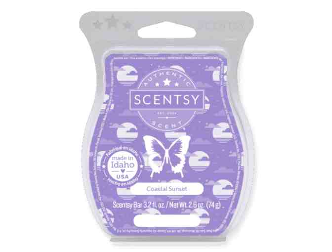 Santa's List Scentsy Warmer with 3 Wax Bars