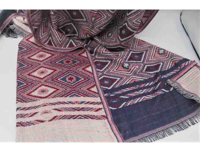 Reversible Diamond-Pattern Scarf