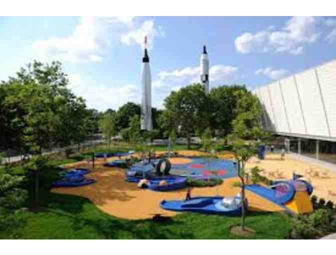 New York Hall of Science - 4 Delux Tickets