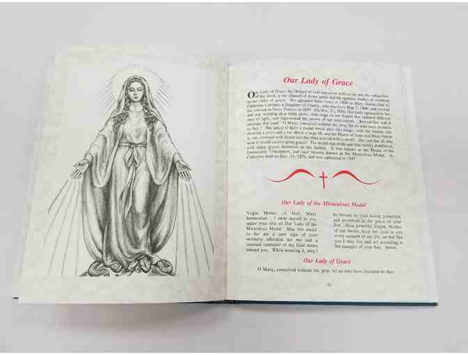 Leaflet Missal Basket