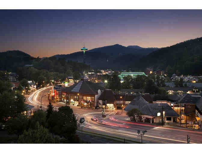 Gatlinburg Convention & Visitors Bureau | Two-night Stay and Gatlinburg Attraction Passes