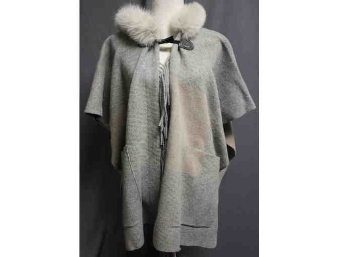 Obligato Knoxville | Mitchie's Hooded Wrap