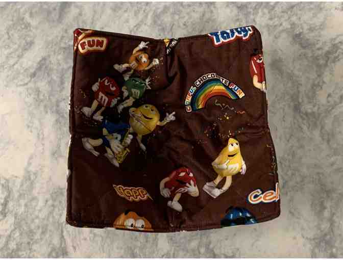 M&M Themed Handmade Bowl/Pan Dividers with Soup & Crackers