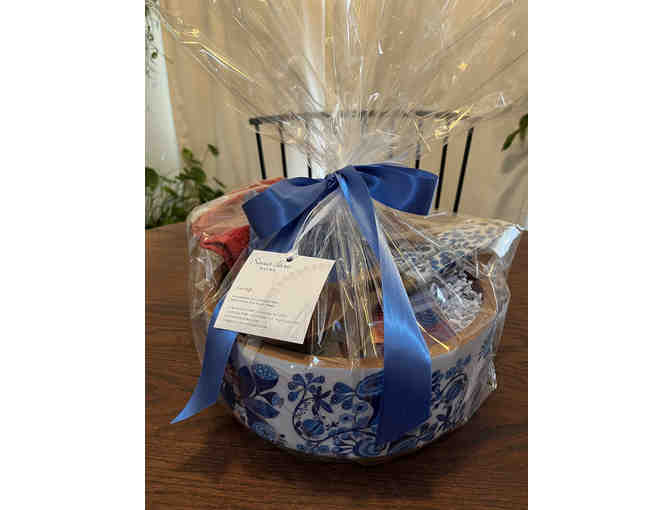 Savoir Faire Home Basket