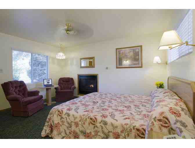 Three Rivers - Lazy J Ranch - one night stay & continental brkfst