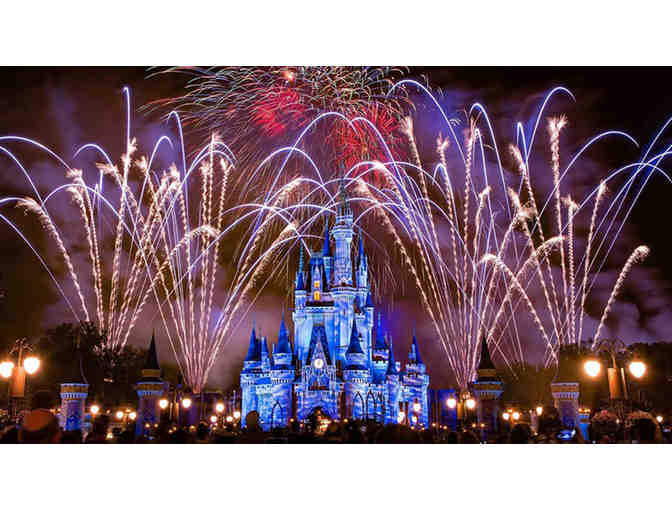 Disney World Resort Family Adventure 4 Night, 1-Room Hotel Stay for (4)