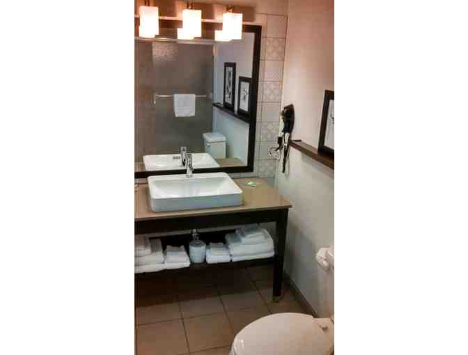 One Night at the Country Inn & Suites in Chippewa Falls, WI