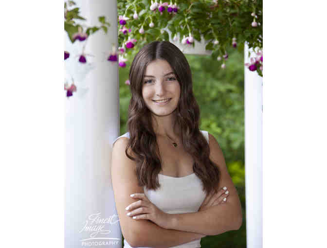 $500 Portrait Session & Gift Basket