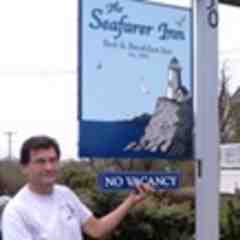 Seafarer Inn