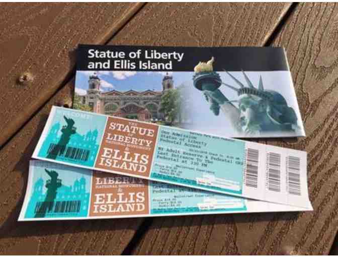 Guided Tour of the Statue of Liberty and Ellis Island (Plus Books & Ferry Rides)