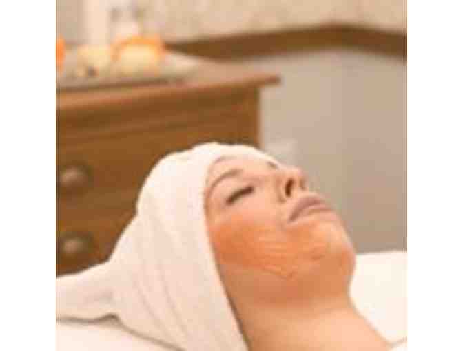 Delightful Facial and Pampering at 'Vivian's Boutique Spa' in Dallas, Texas!