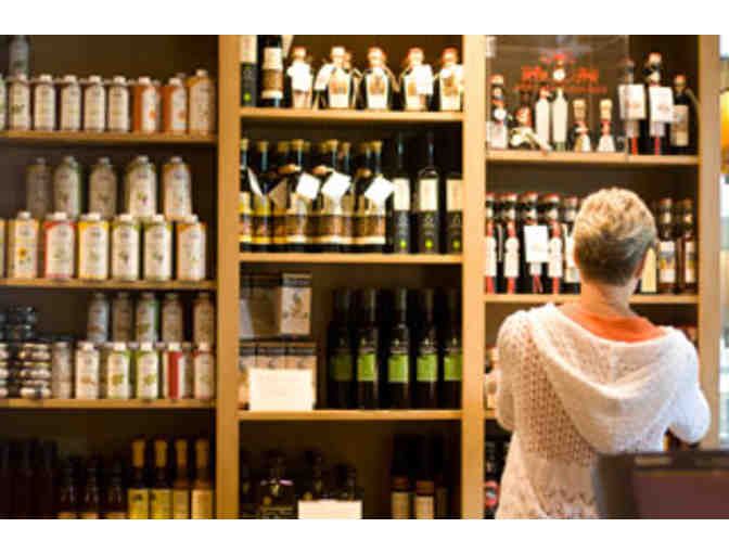 Andrew Langer Donates a Tour of Williamsburg/William & Mary College and Lunch!