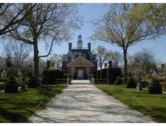 Andrew Langer Donates a Tour of Williamsburg/William & Mary College and Lunch!