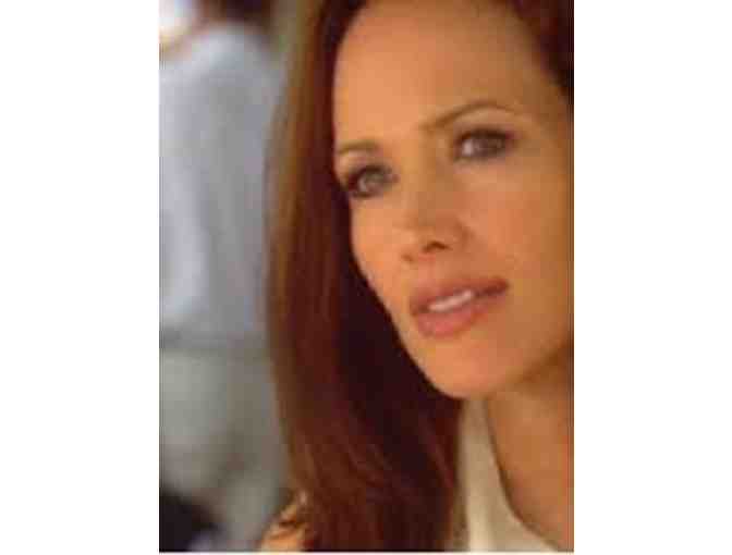 Award Winning Series: 2001-2002 'Strong Medicine' with Janine Turner, Autographed