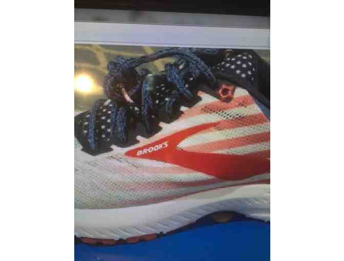Brooks's Patriotic Womens Shoe! Size 8, Original Box! Free shipping!