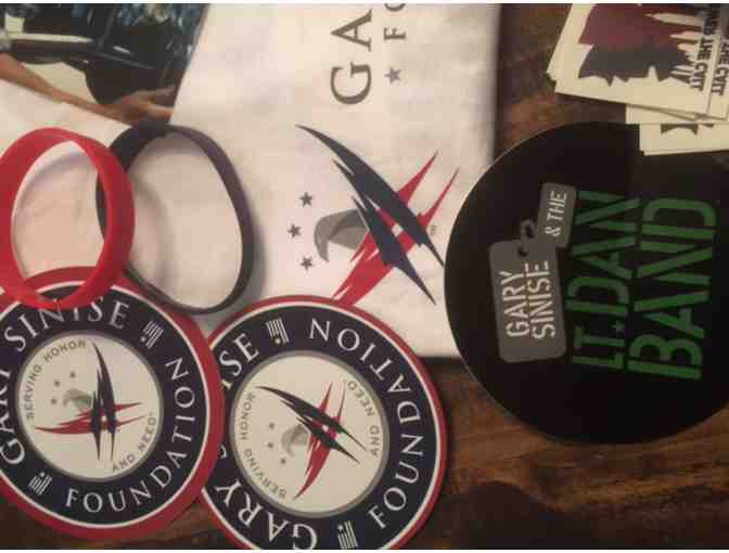 Gary Sinise Donates a Stellar Gift Bag Honoring Our Veterans!  Autographed!