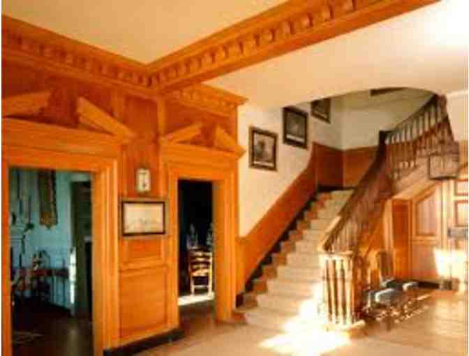 VIP Tour of Mt. Vernon and Lunch with Cathy Gillespie! Official guidebook included!