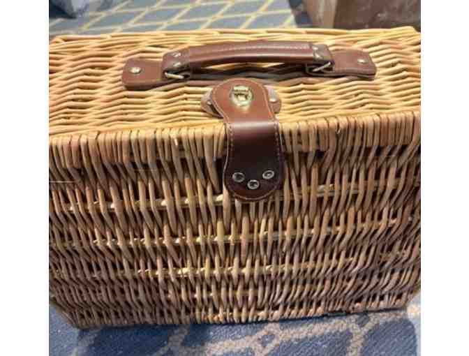 Picnic Basket Set!