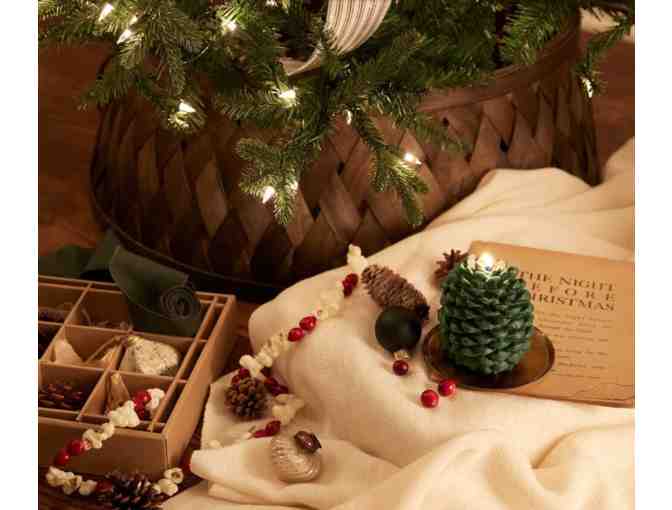 Frasier Fir Petite Molded Pinecone Candle