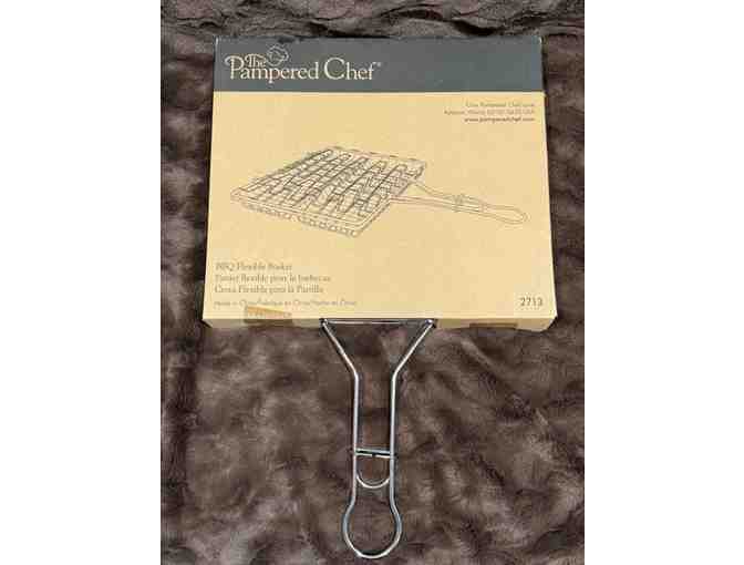 Pampered Chef BBQ Basket and Tongs