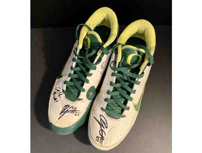 RYON HEALY SIGNED BASEBALL CLEATS #1