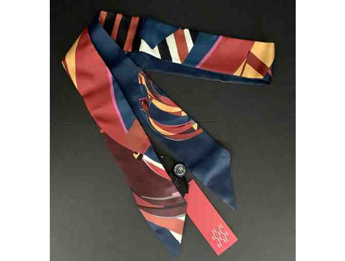 CAROLINA HERRERA 100% SILK NECK SCARF