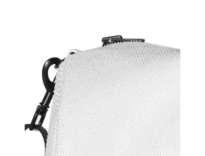 AMPERSAND AS APOSTROPHE - O.G. DUFFLE - THE CAT'S PAJAMAS