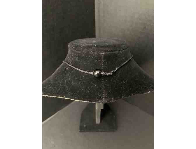 BLACK STONE NECKLACE