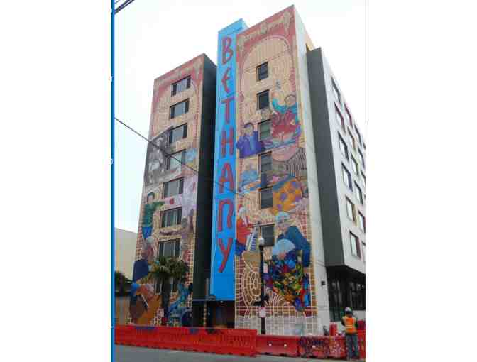 Private Walking Tour in San Francisco: Murals and the Multi-Ethnic Mission