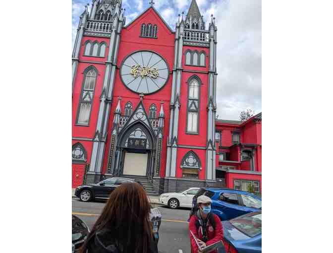 Private Walking Tour in San Francisco: Murals and the Multi-Ethnic Mission