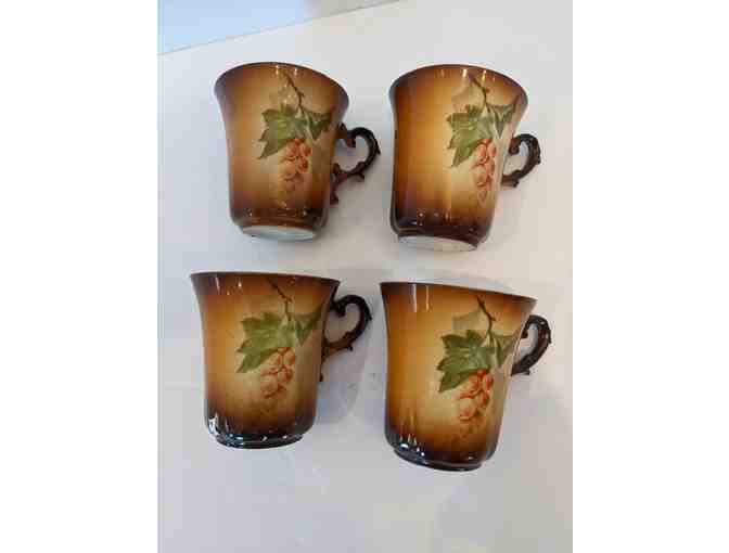 Currants Laughlin Art China Cups, Saucers, and Creamer