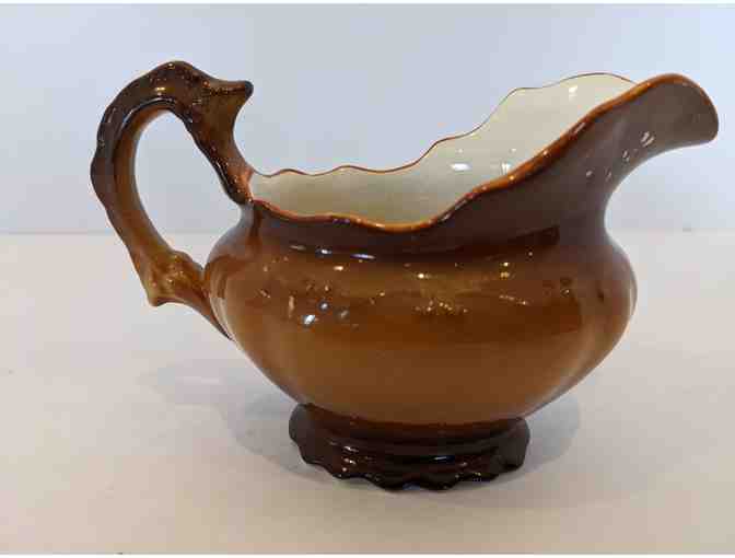 Currants Laughlin Art China Cups, Saucers, and Creamer