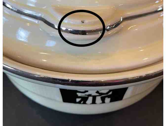 Hall China Silhouette Medallion Casserole Dish with Lid