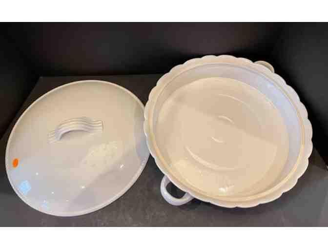 Hall China Basket Weave Shallow Casserole with Lid