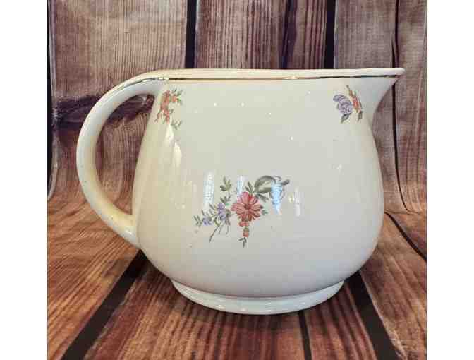 Kitchen Kraft Floral Leaf Pitcher